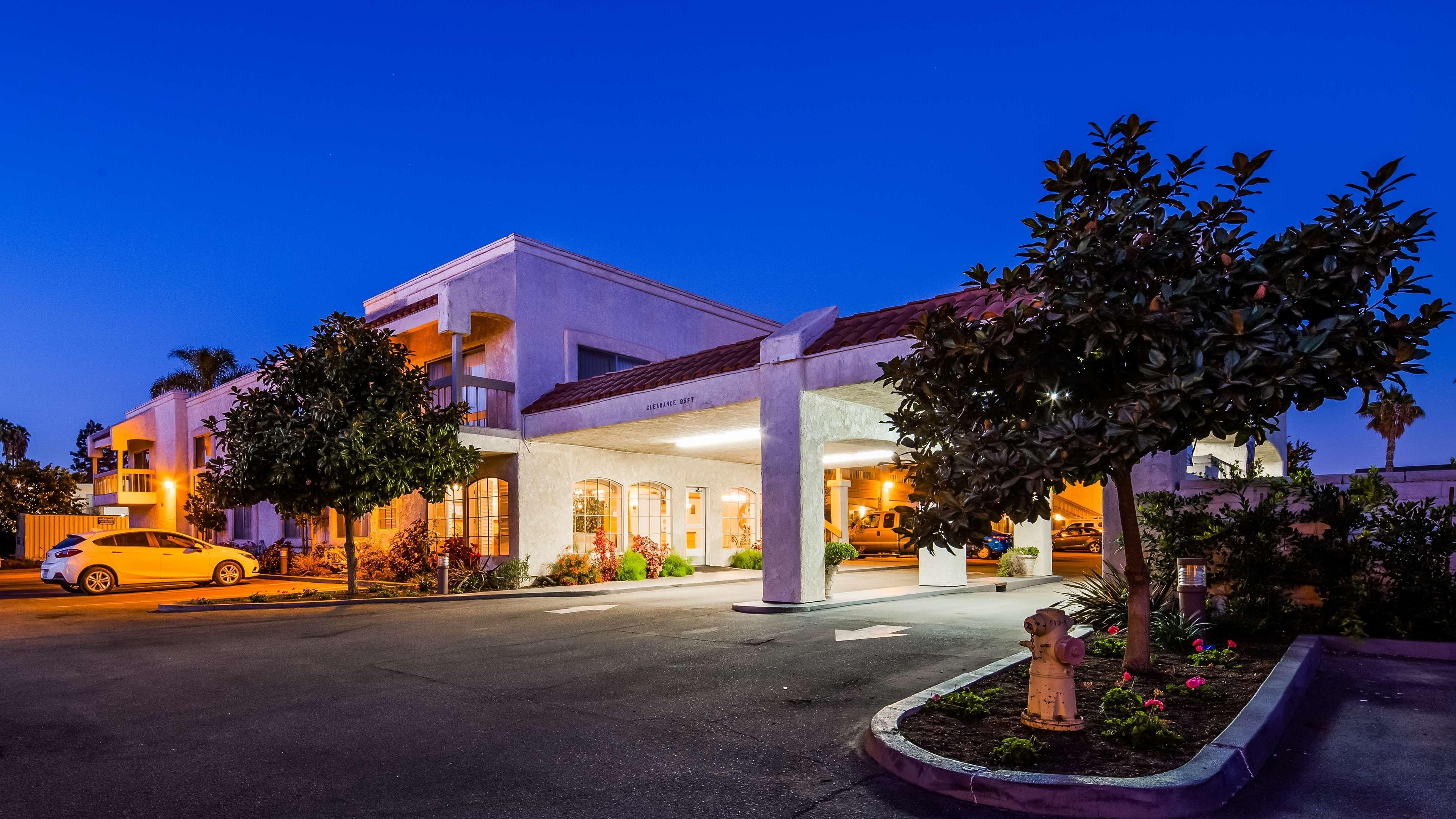 Surestay Hotel By Best Western Camarillo Exterior photo