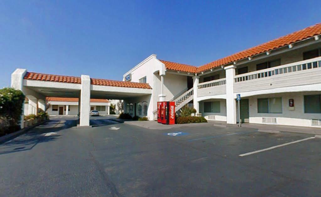 Surestay Hotel By Best Western Camarillo Exterior photo